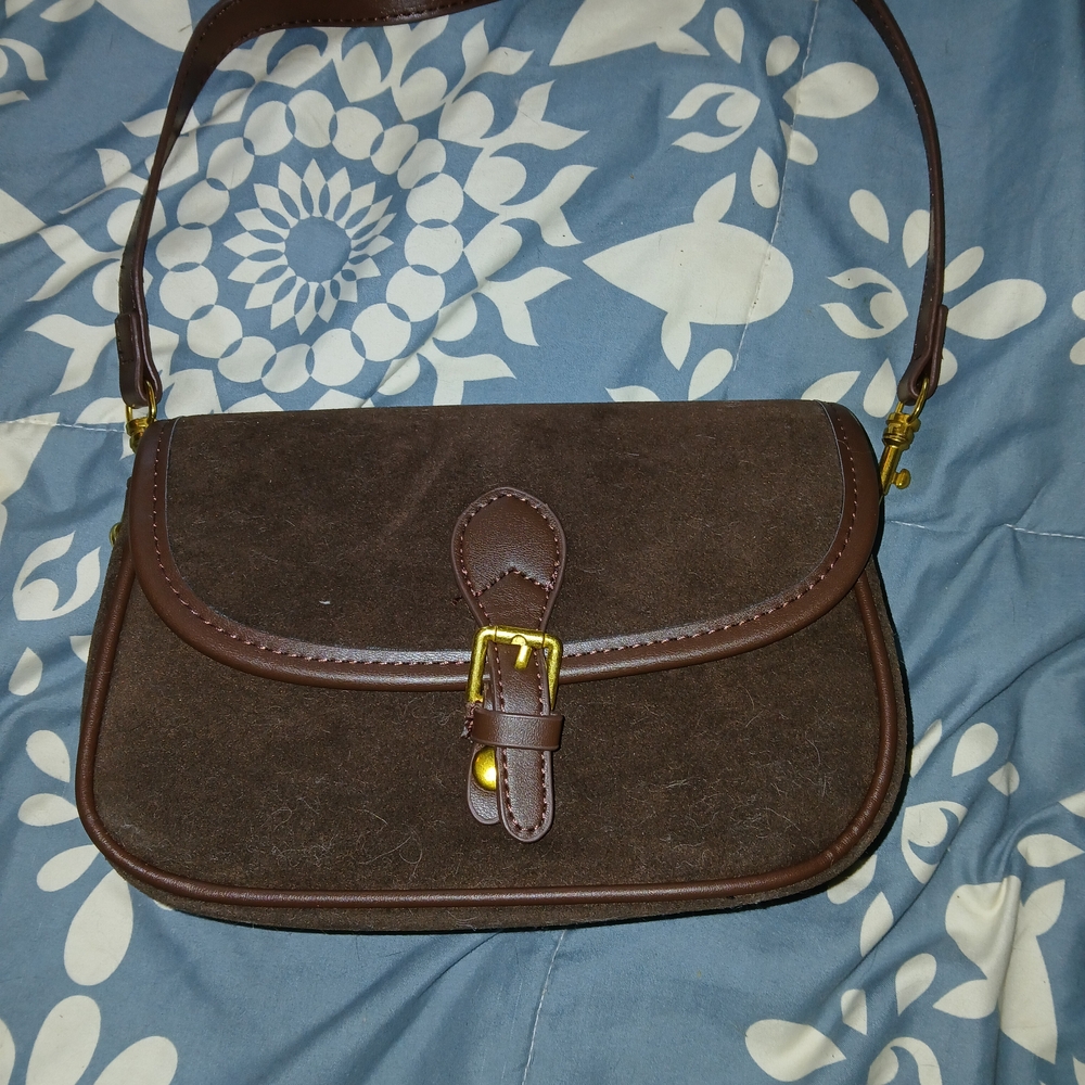 Elegant Brown Leather Shoulder Bag